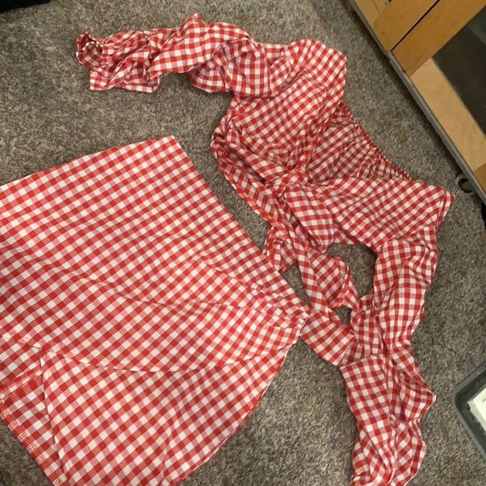 Plaid skirt set, bunched up sleeves